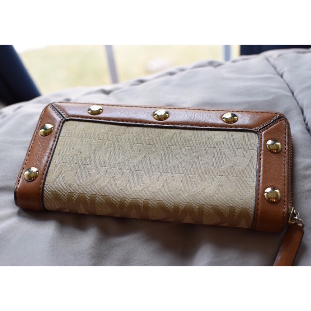 Michael Kors - Studded Zip Wallet (rare!)